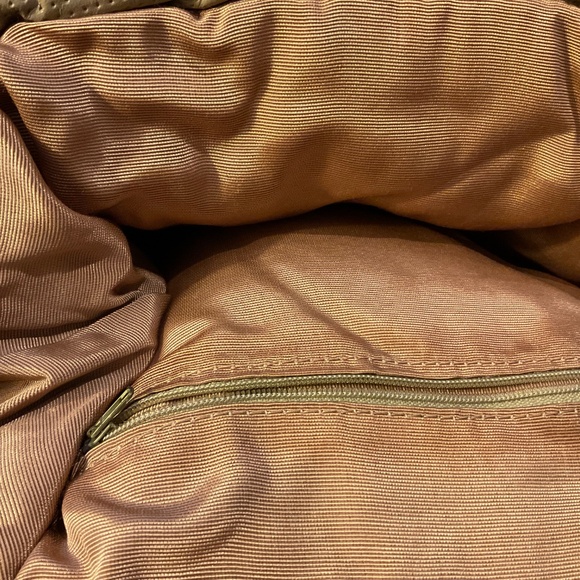 Vintage Leather Bag with Fold Over Closure - Very Unusual! - Picture 8 of 8